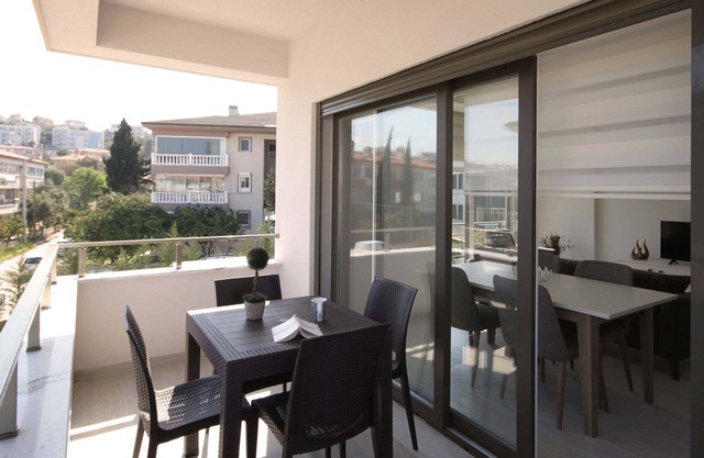 Central location 1bedroom apartment/ swimming pool