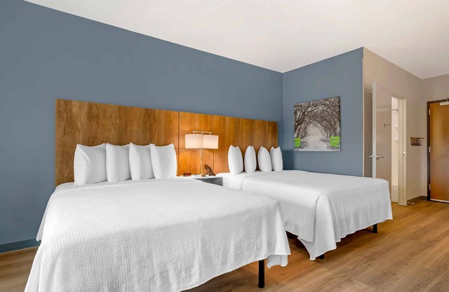 Central Location: Comfort & Convenience for Long Stays