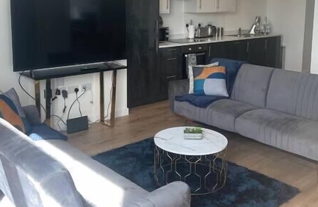 Central Luxury 2 bedroom apartment