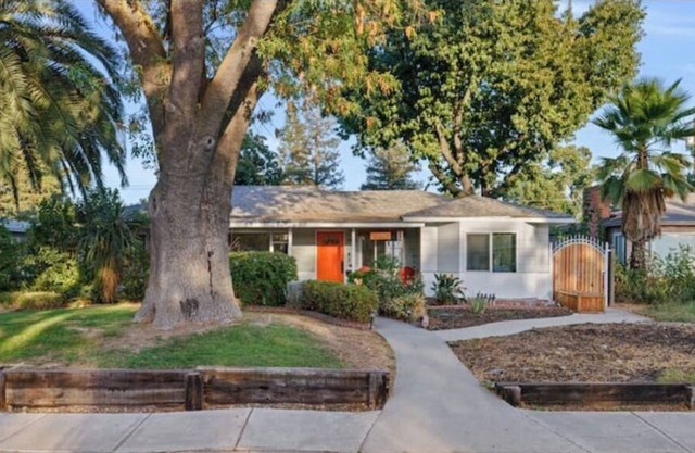 Central Modesto - 3bed2bath+sofabed
