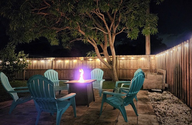 Central Port Saint Lucie home for fun and relaxation