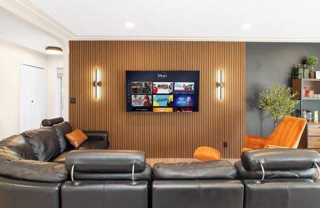 Central property / NAIT /Royal Alex hospital /Rogers place/WEM/Sleeps 16