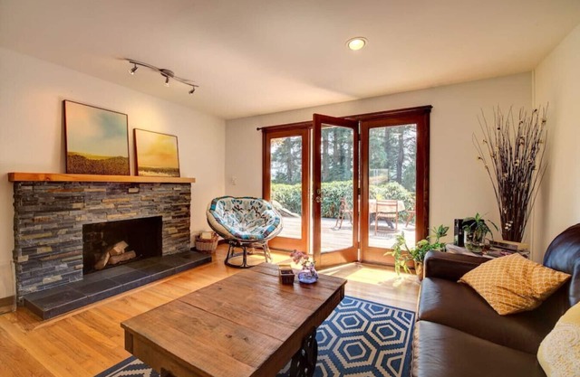 Central Sammamish Home With Private Setting