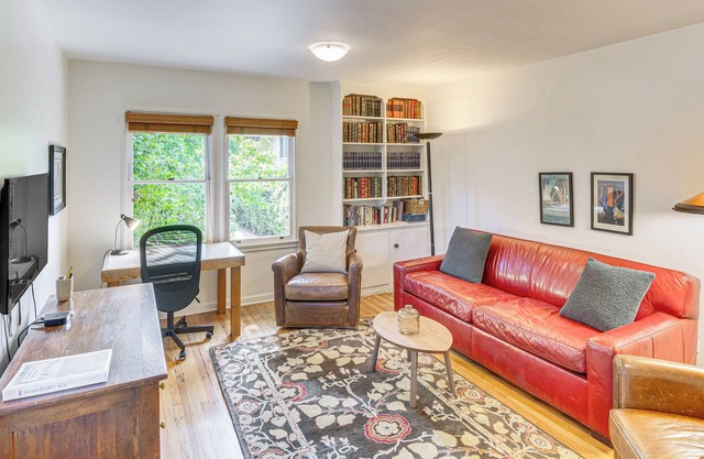 Central South Pasadena Apt, 3 Mi to Rose Bowl