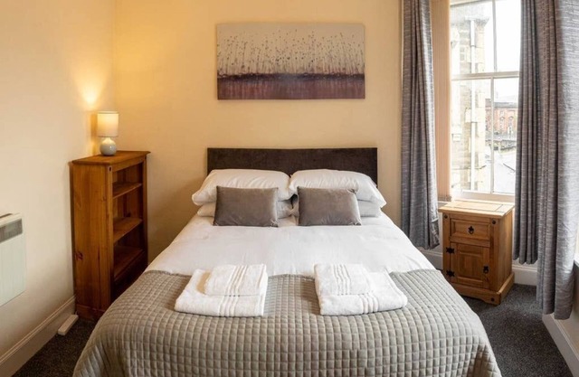 ☆ Central, Spacious Apartment Close to University☆