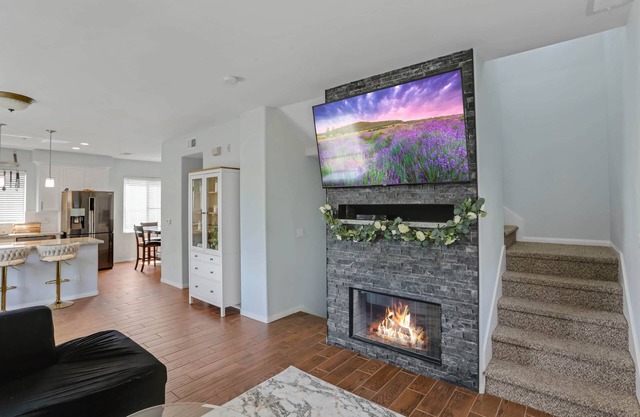 Central Townhouse, 3 Bed, Garage- W/D- HVAC