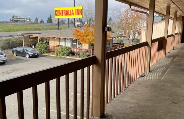Centralia Inn