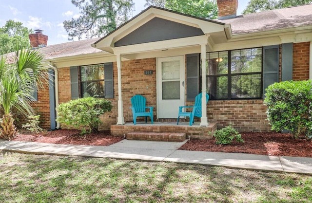 Centrally Located 2b/2b Tallahassee Retreat
