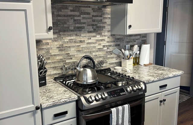 Centrally Located 4-bedroom house in Lewiston with a View, close to College