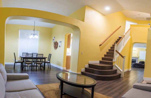 Centrally located, 4 BR family friendly in Folsom