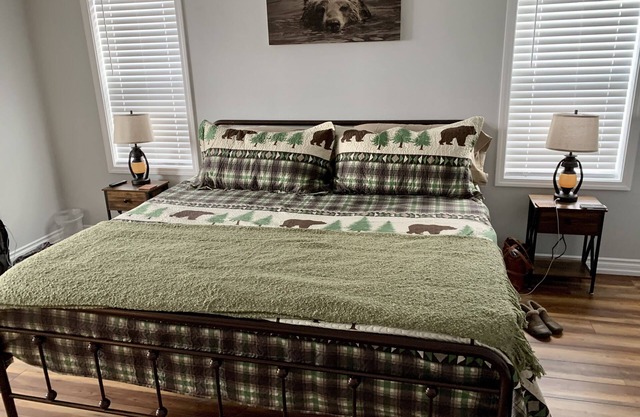 Centrally located 5 bedroom. Glacier Park, hiking, skiing fishing.