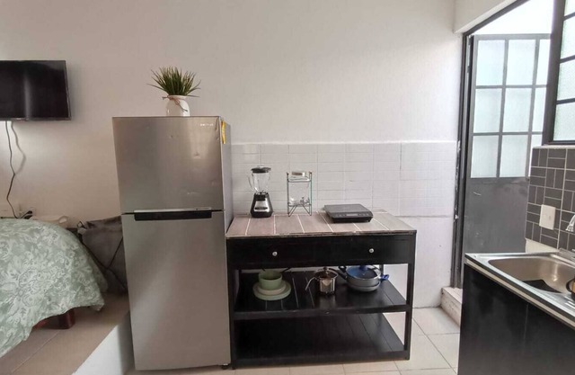 Centrally located apartment with public transportation that takes you all over Guadalajara.