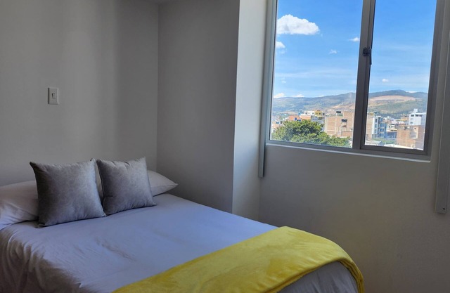 Centrally located apartment with fresh leaves