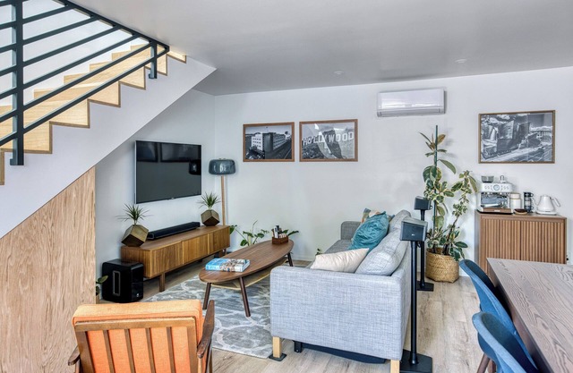 Centrally Located Brand-New 2 Bedroom Home in Los Angeles