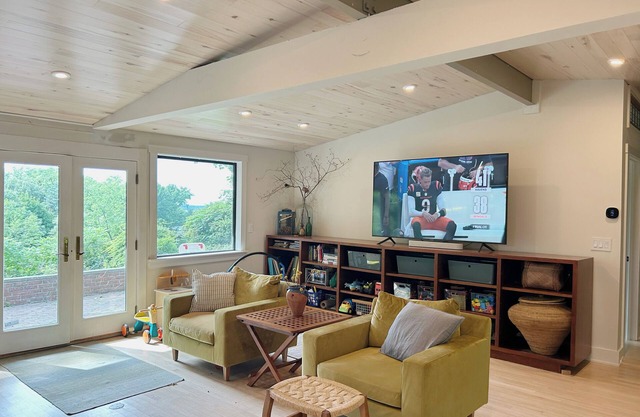 Centrally Located Bright Family Home with Peaceful Natural Views and Central A/C