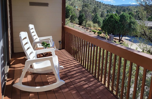 Centrally located, cozy townhouse with gorgeous views!