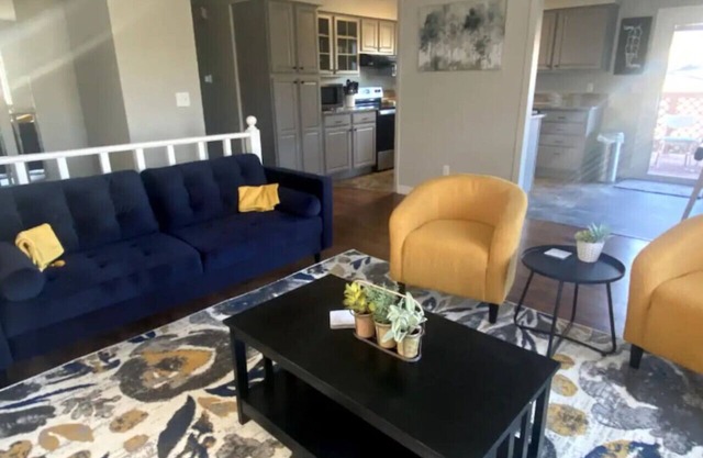Centrally located furnished home