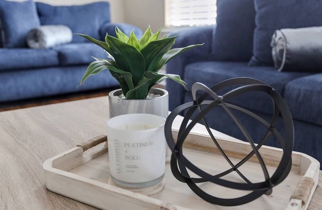 Centrally Located Gated NOLA Apt! Sleeps 8! Great for Groups!