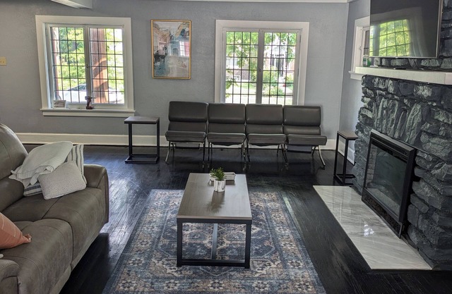 Centrally located historic 5 bedroom home only 2 blocks from Forest Park!!