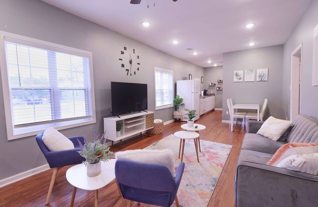 Centrally Located Home Away From Home!
