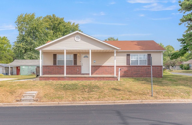 Centrally Located Home in Joplin