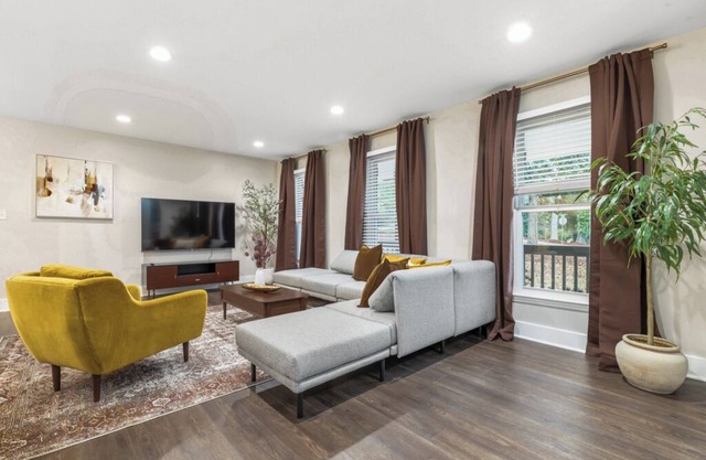 Centrally Located Marietta Home w/ Chef's Kitchen. Pet Friendly!