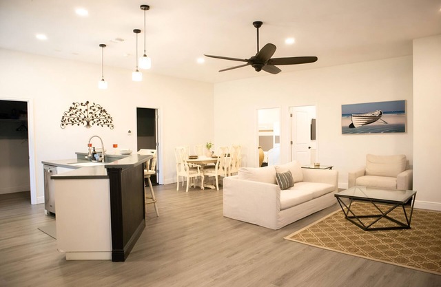 Centrally Located Pet-Friendly Oasis!
