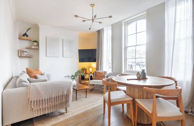 Centrally located Scandinavian high quality design. 2 min walk to station