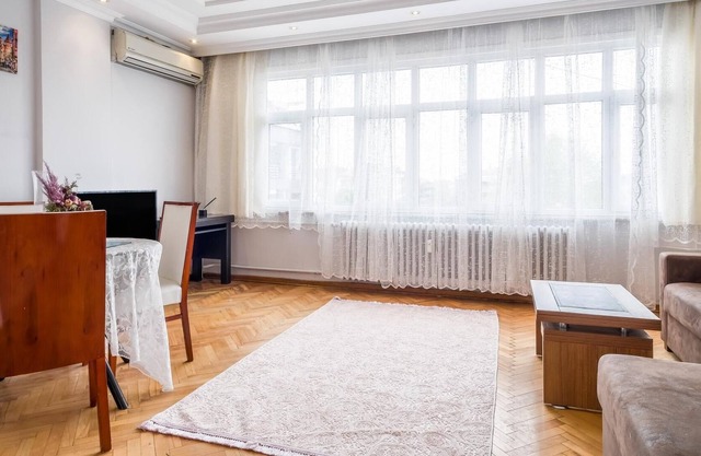 Centrally Located Spacious Modern Flat in Bakirkoy