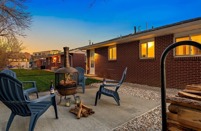 Centrally Located Townhome Near PVH - Dog Friendly
