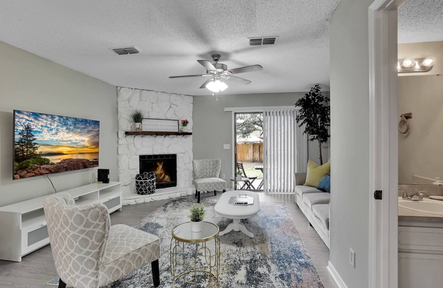Centrally located, Modern, Family Friendly Home.