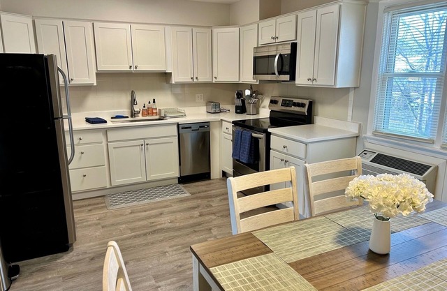 Centrally Located 2 Bedroom