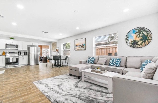 Centrally Located 3-Bedroom Oasis: 20 Mins to Beach and City Life on VRBO