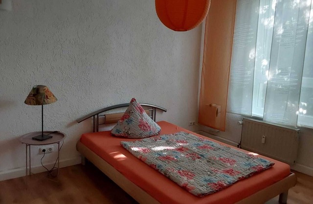 Zentral gelegene Ferienwohnung "ROSI" in Schkeuditz