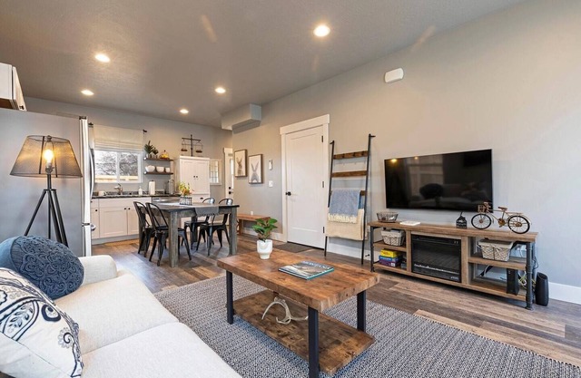 Centrally located, well appointed home away from home!