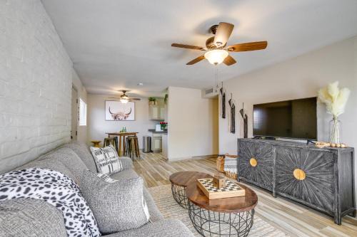 Centrally Located Yuma Retreat with Fenced Patio