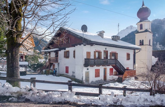 Cesa Crepaz Piccolo" mit Bergblick und Garten