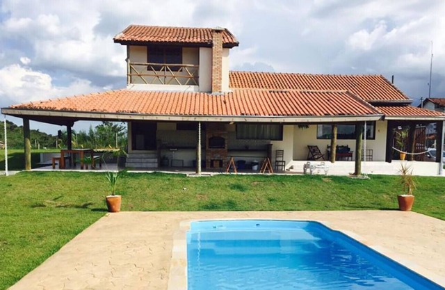 Chácara com Wifi e Piscina em São José dos Campos