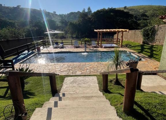CHÁCARA COM PISCINA CLIMATIZADA e JACUZZI