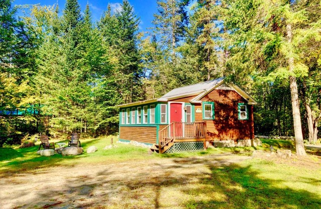 CH Adorable cottage in Franconia minutes from Cannon, Franconia Notch Fire Pit, wifi, laundry