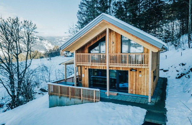 Chalet mit Sauna und Whirlpool anbei Skigebiet