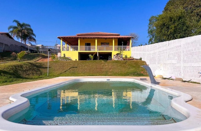 Chacara com piscina, churrasq e WiFi em Taubate SP