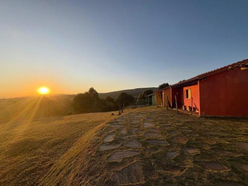 Chalés Pão Sobre as Águas - a 5 minutos de cachoeiras e vista maravilhosa do pôr do sol