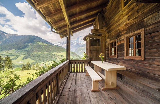 Chalet "Schnitzers Ferienheisl" mit Bergblick, Garten & WLAN