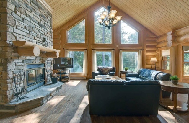 Chalet 23 - Resort Access with Private Spa & Sauna