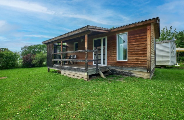 Chalet "5 Personnes 301" mit Gemeinschaftspool und Gemeinschaftsterrasse