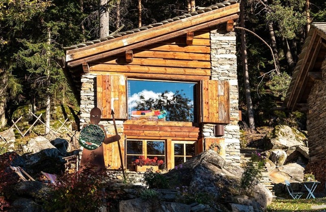 Chalet Armonia Res Albert mit Bergblick, WLAN und Garten