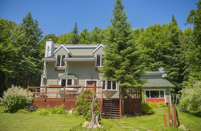 Chalet au Lac-Quenouille à louer / Cottage at Quenouille Lake