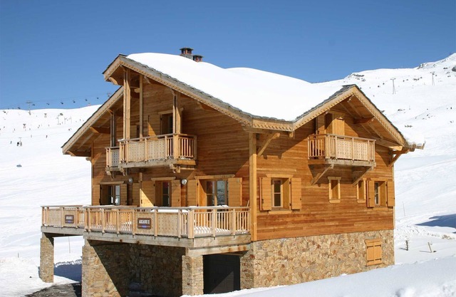 Joli Chalet 15 personnes, direkt neben den Pisten, Sauna privé