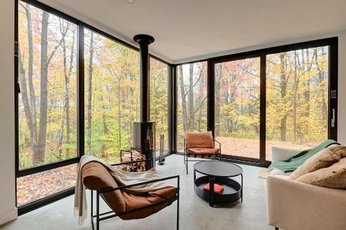 Chalet Black Box